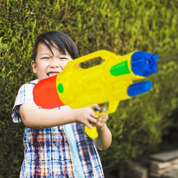 PISTOLET NA WODĘ XXL - PISTOLET NA WODĘ SUPER SOAKER - WYM: 63.5 x 10 x 26 CM - PODW&Oacute;JNY STRZAŁ WATERGUN (1 szt.)