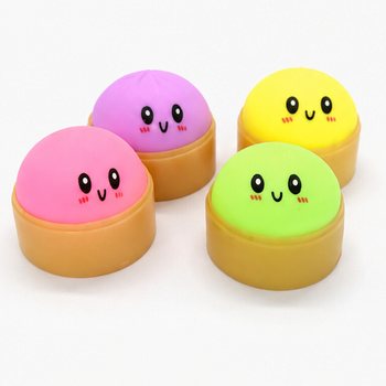 RAGE - Gniotek Squishy Bun Dumpling MAŁY (Wym. 5.5 x 5.5 x 3 Cm) - Viralowy Fidget Toy 2026 (24 szt.)