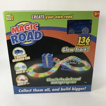 Zestaw Tor MAGIC ROAD z Autkiem Glow in the Dark i Windą, 136 El.