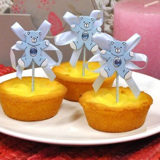 PIKER DO CUPCAKE&Oacute;W NARODZINY - NIEBIESKI MIŚ (12 szt.)