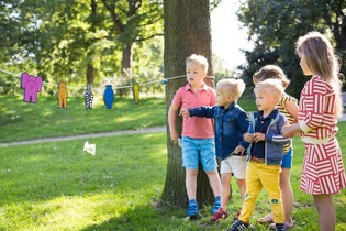 BS BUITENSPEEL – DREWNIANA GRA W RZUCANIE „ZWIERZĘCE PUPY” (2 szt.)