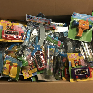 MIX ZABAWEK ŚWINKA PEPPA (100 szt.) - Wypełnienie Skrzyni Skarb&oacute;w