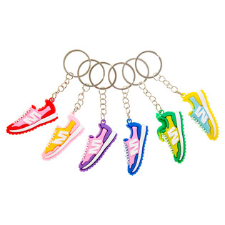 BRELOKI BUTY SPORTOWE - MIX KOLOR&Oacute;W (48 szt.)